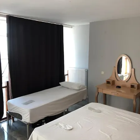 Garden Park Apartment *