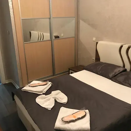 Garden Park Apartment